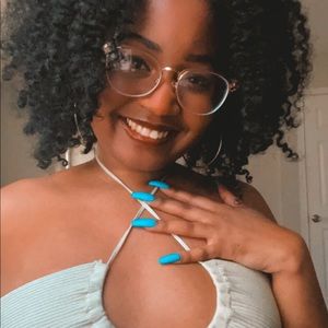 Meet your Posher, Tiara